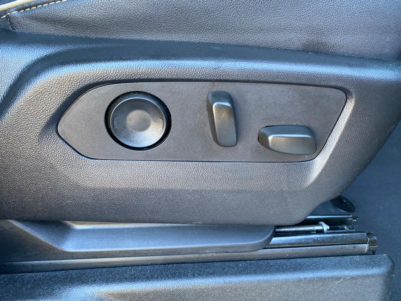 Chevrolet Suburban 4WD 4dr Premier 2023