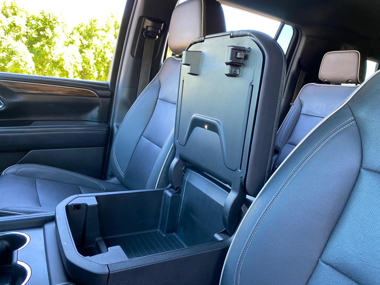 Chevrolet Suburban 4WD 4dr Premier 2023