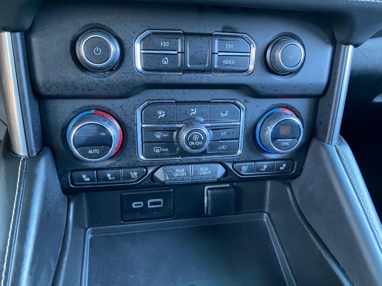 Chevrolet Suburban 4WD 4dr Premier 2023