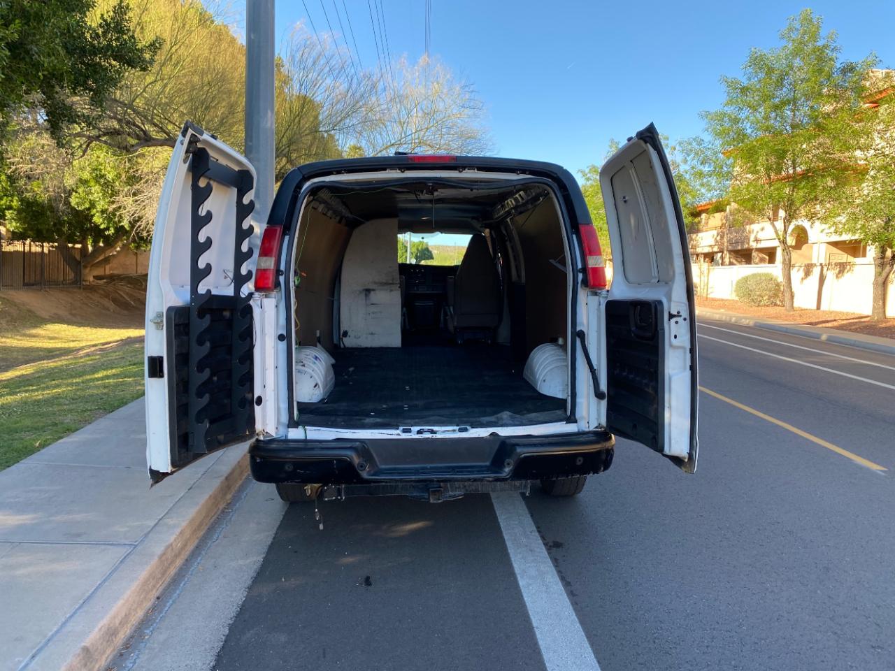 Chevrolet Express Cargo Van RWD 3500 155" 2017