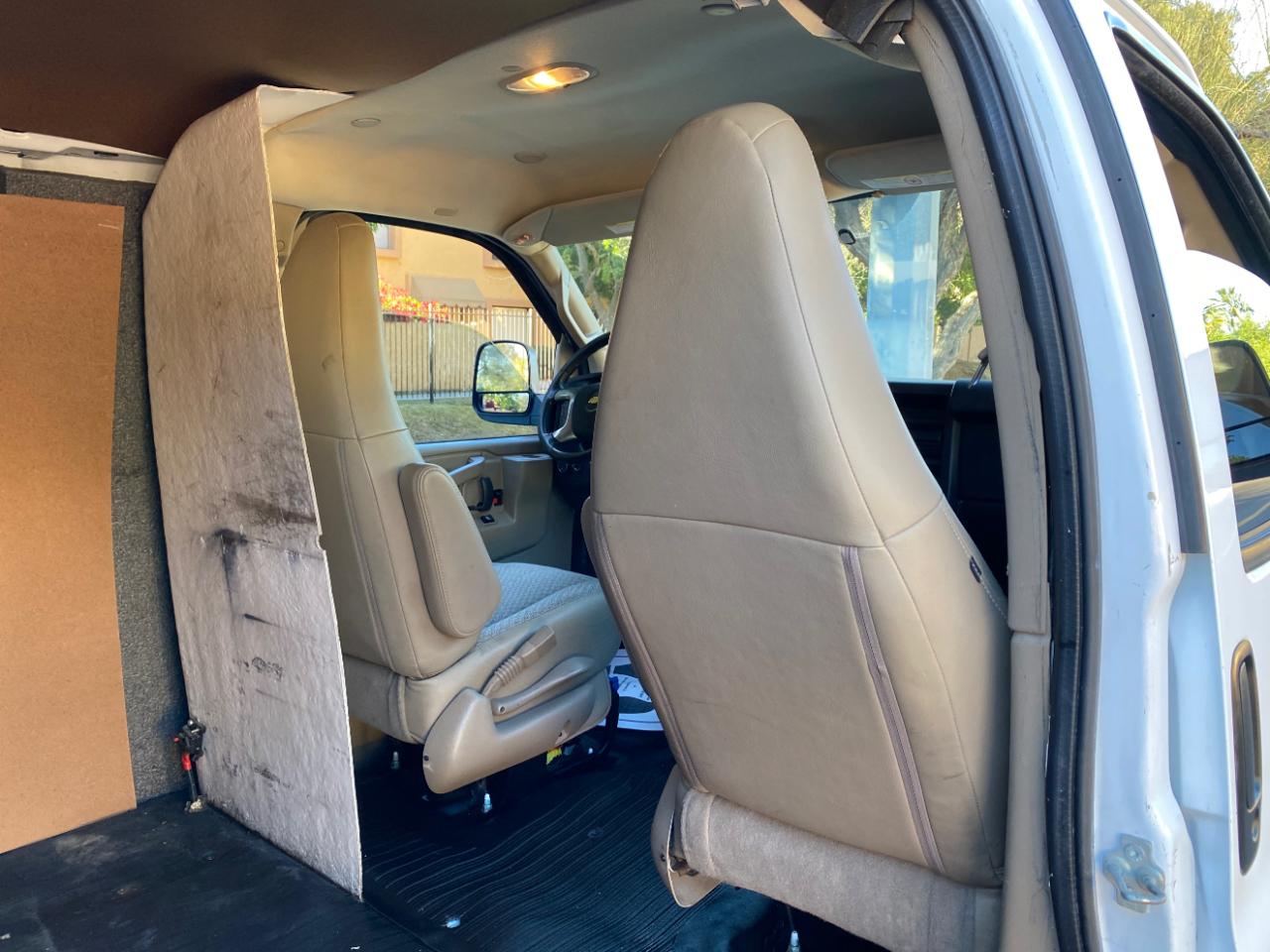 Chevrolet Express Cargo Van RWD 3500 155" 2017