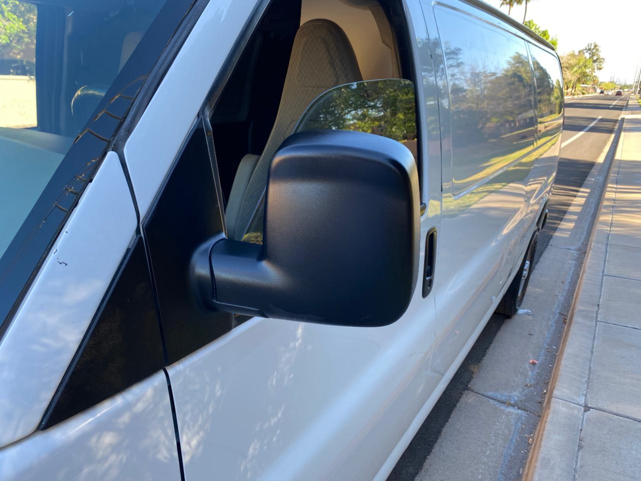 Chevrolet Express Cargo Van RWD 3500 155" 2017