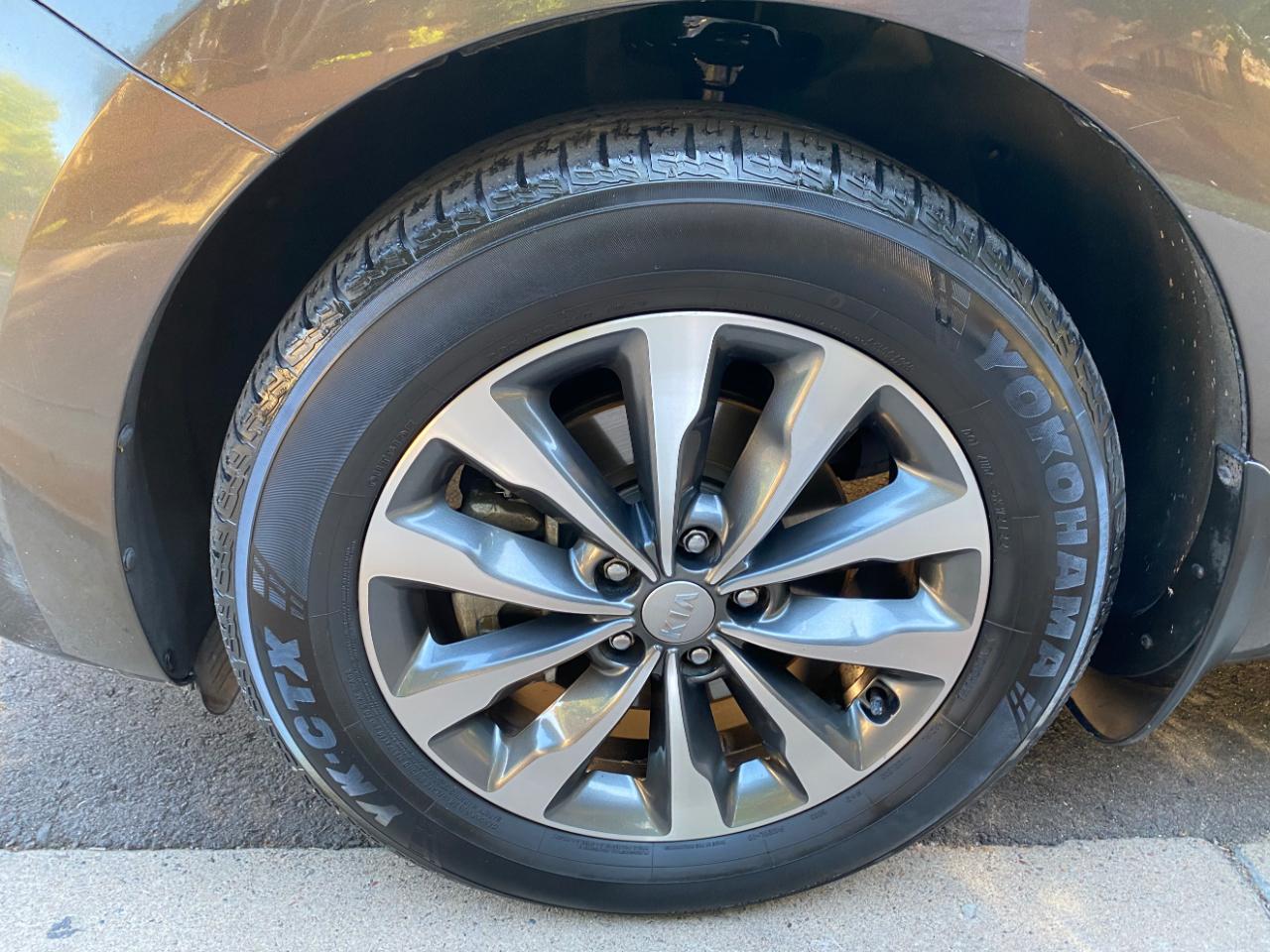 Kia Sedona 4dr Wgn SX 2016