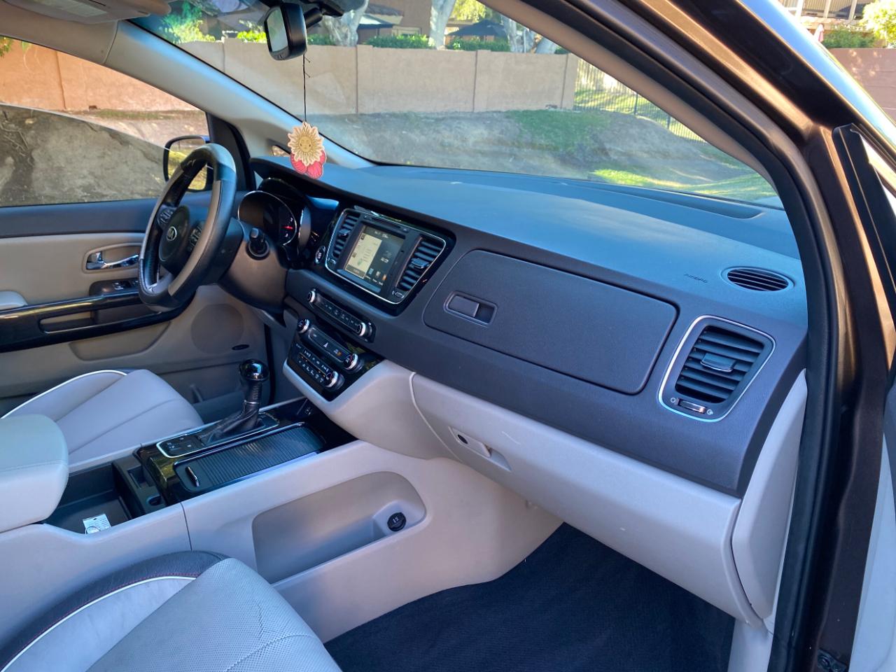 Kia Sedona 4dr Wgn SX 2016