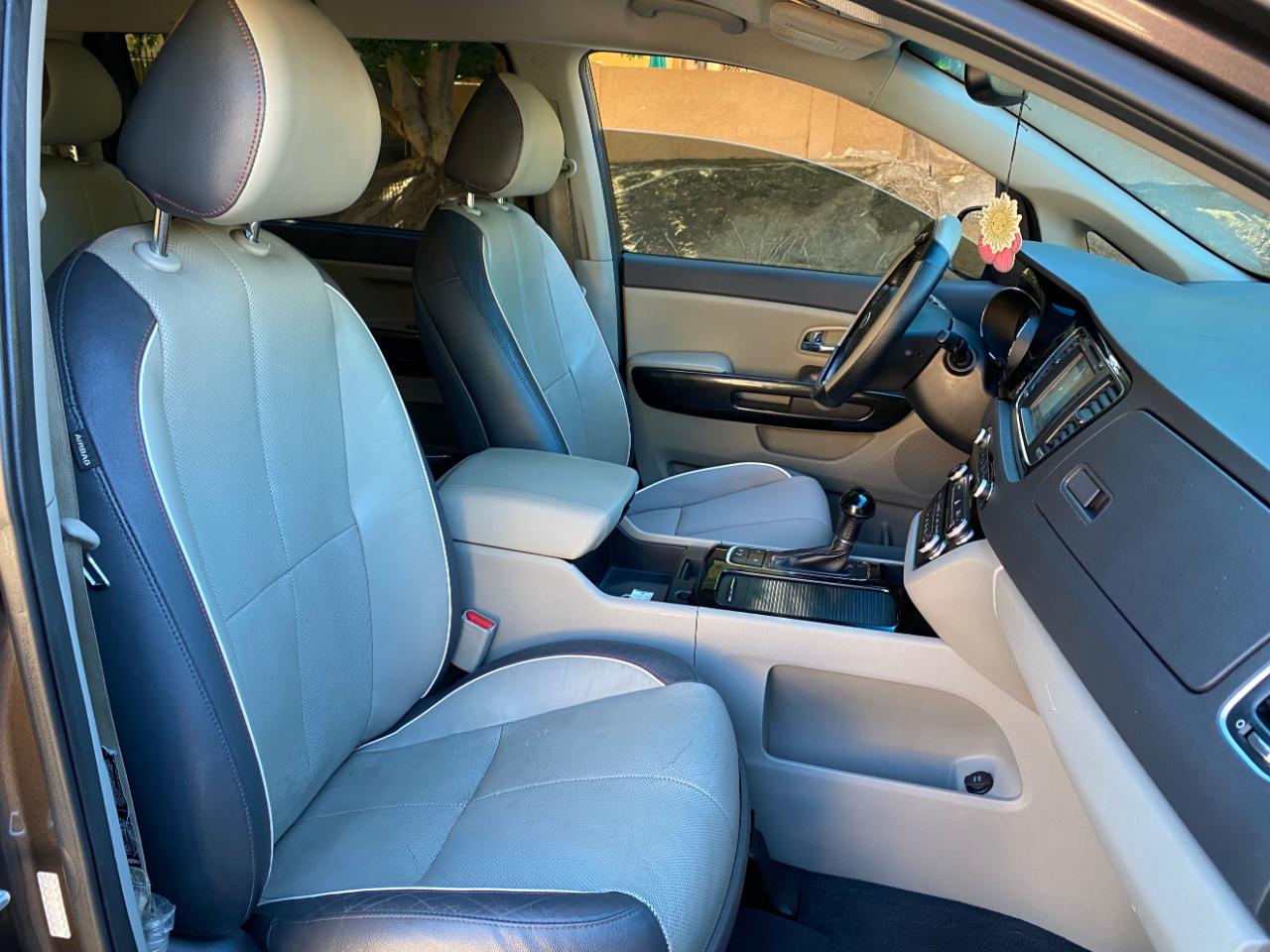 Kia Sedona 4dr Wgn SX 2016