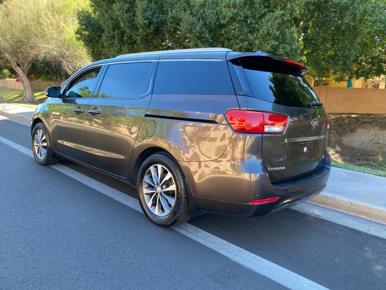 Kia Sedona 4dr Wgn SX 2016