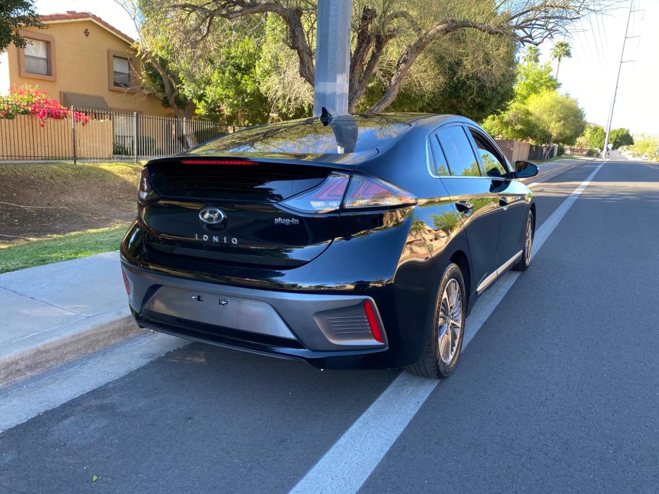 Hyundai Ioniq Plug-In Hybrid SEL Hatchback 2022