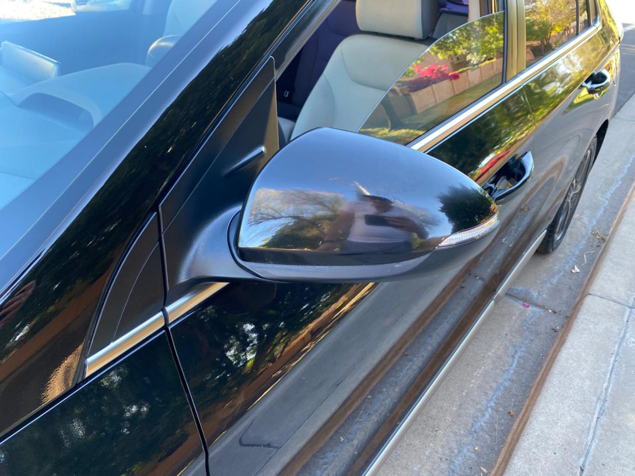 Hyundai Ioniq Plug-In Hybrid SEL Hatchback 2022