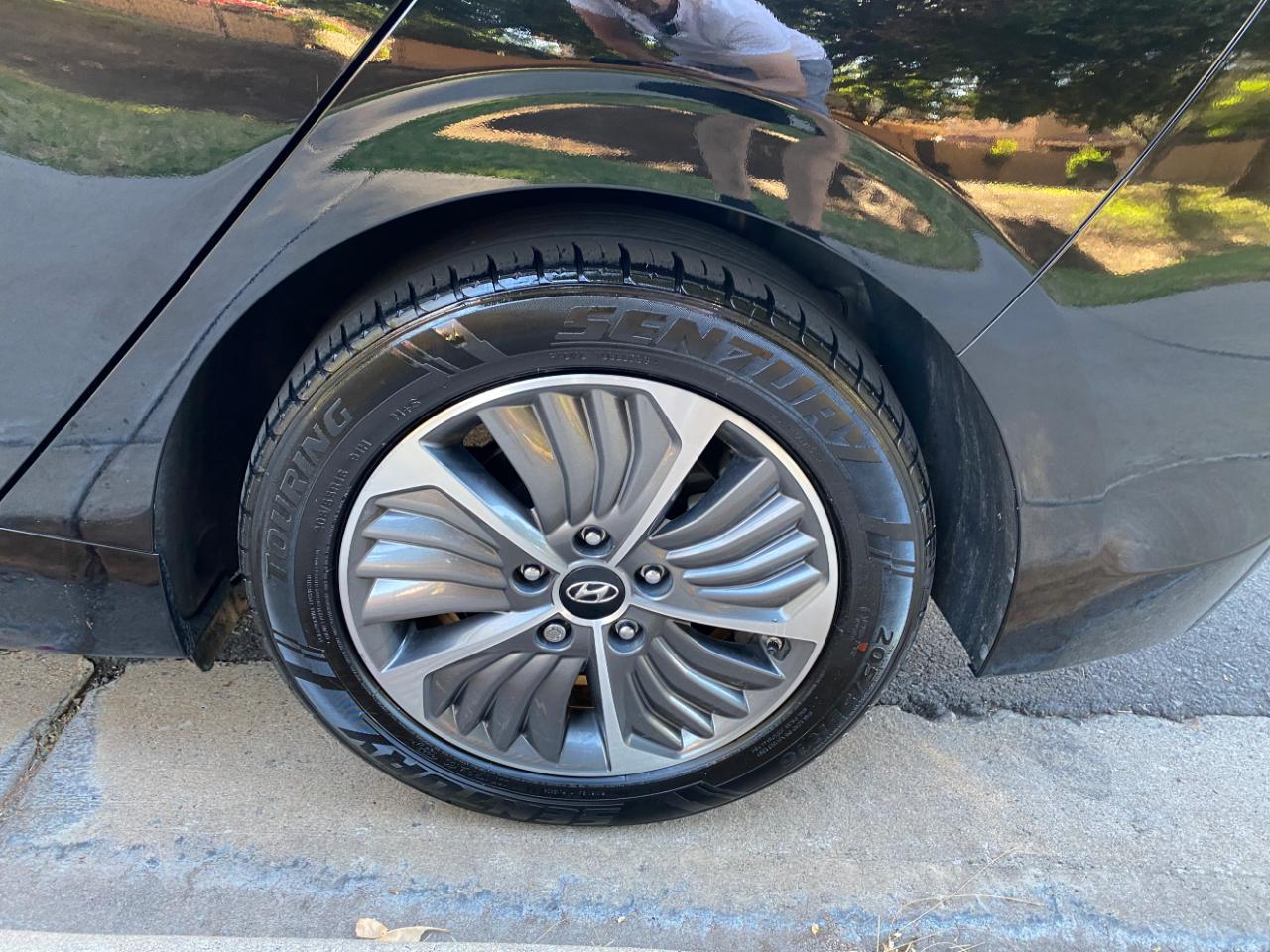 Hyundai Ioniq Plug-In Hybrid SEL Hatchback 2022