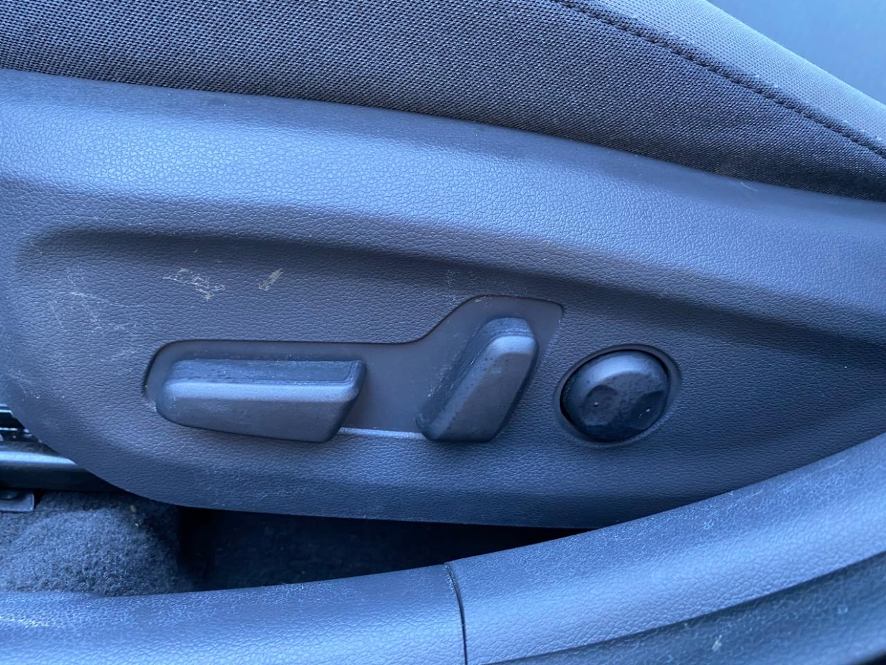 Hyundai Ioniq Plug-In Hybrid SEL Hatchback 2022