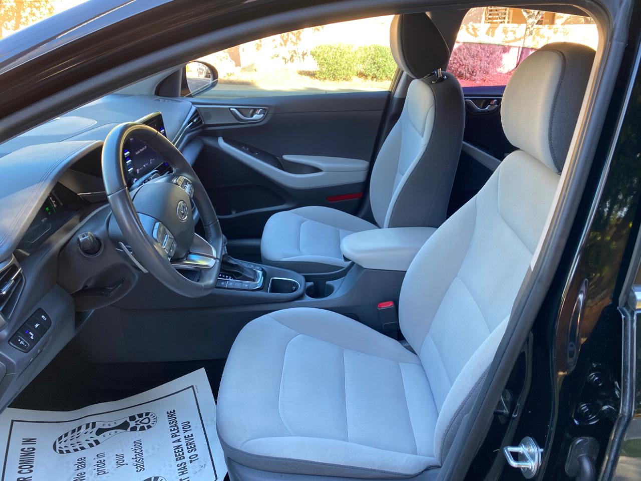 Hyundai Ioniq Plug-In Hybrid SEL Hatchback 2022