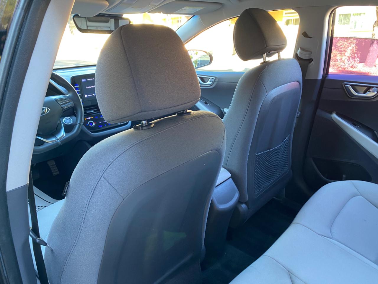 Hyundai Ioniq Plug-In Hybrid SEL Hatchback 2022