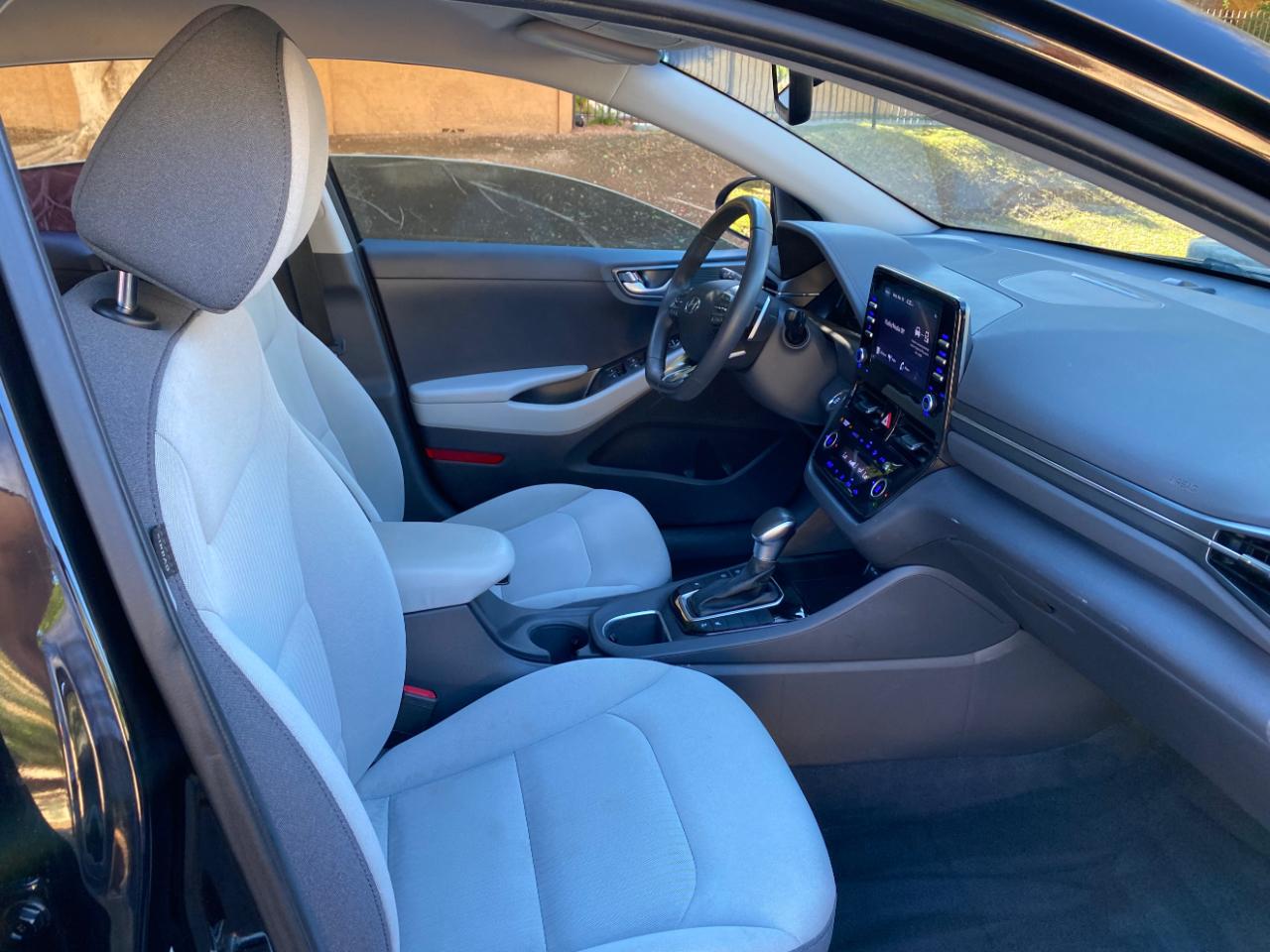 Hyundai Ioniq Plug-In Hybrid SEL Hatchback 2022