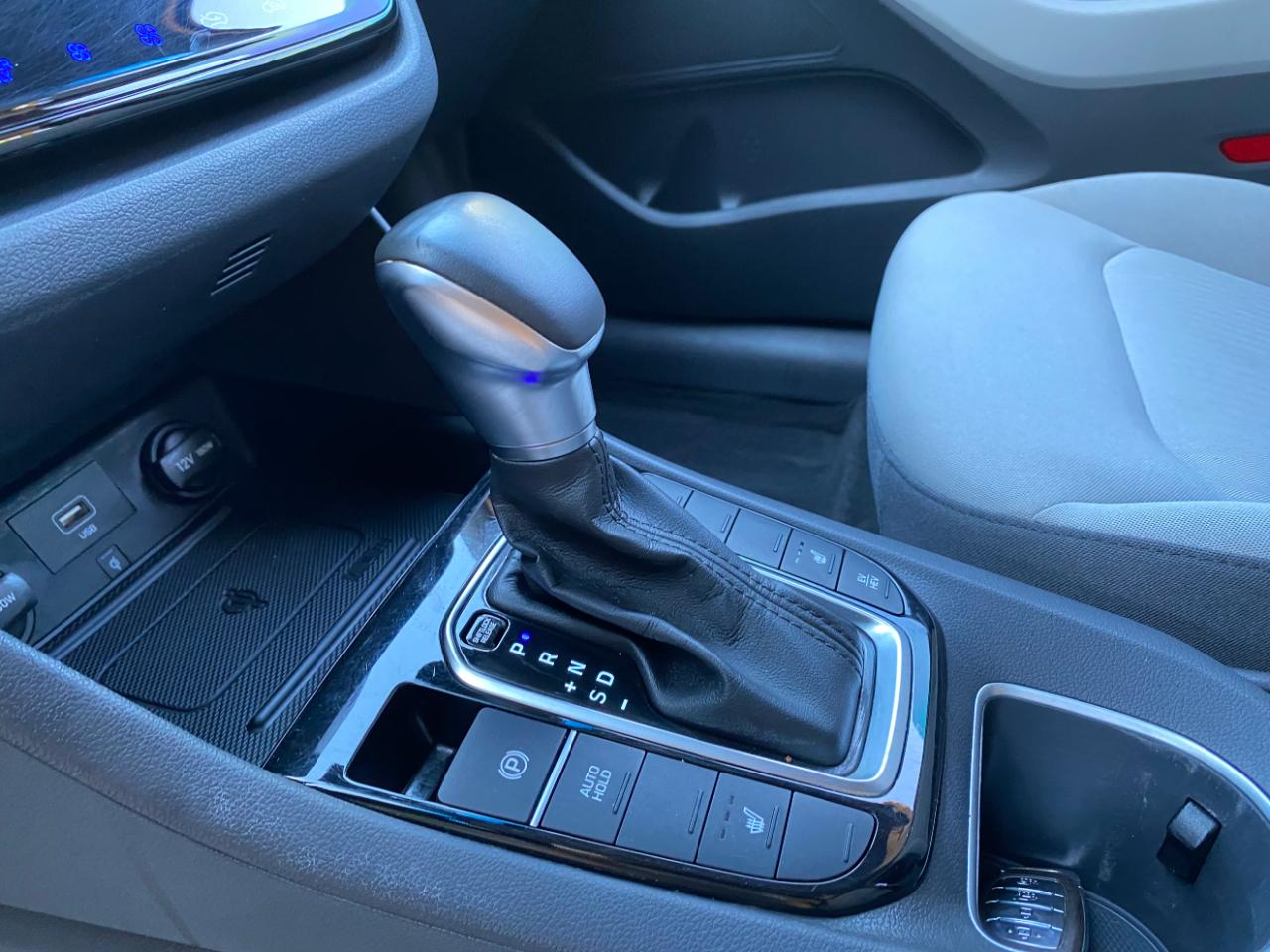 Hyundai Ioniq Plug-In Hybrid SEL Hatchback 2022