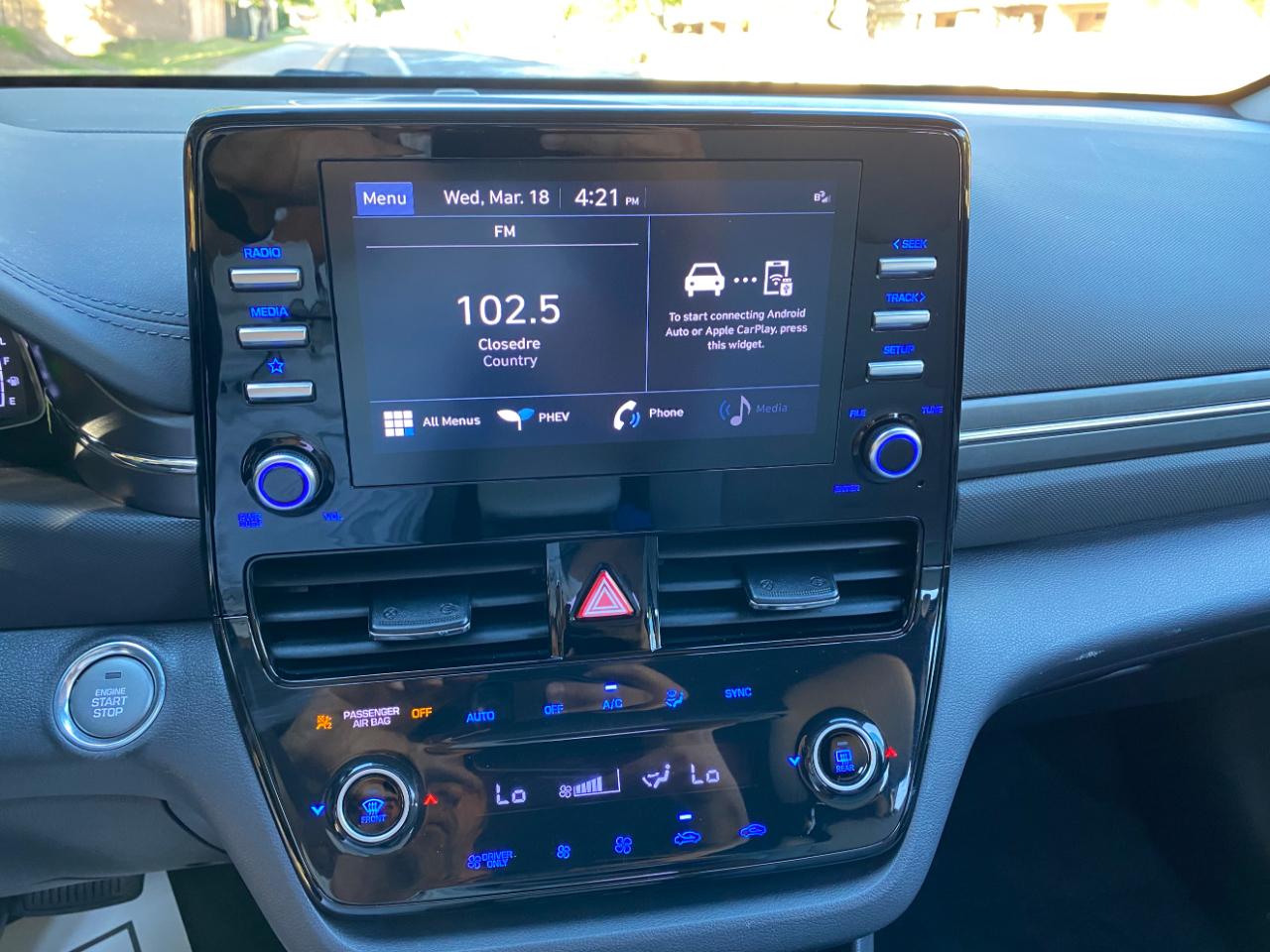 Hyundai Ioniq Plug-In Hybrid SEL Hatchback 2022