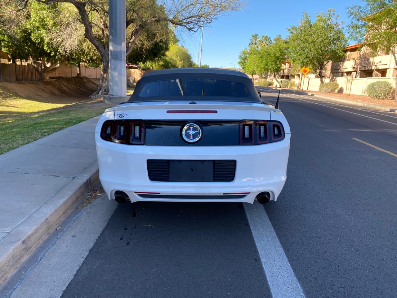 Ford Mustang 2dr Conv V6 Premium 2014