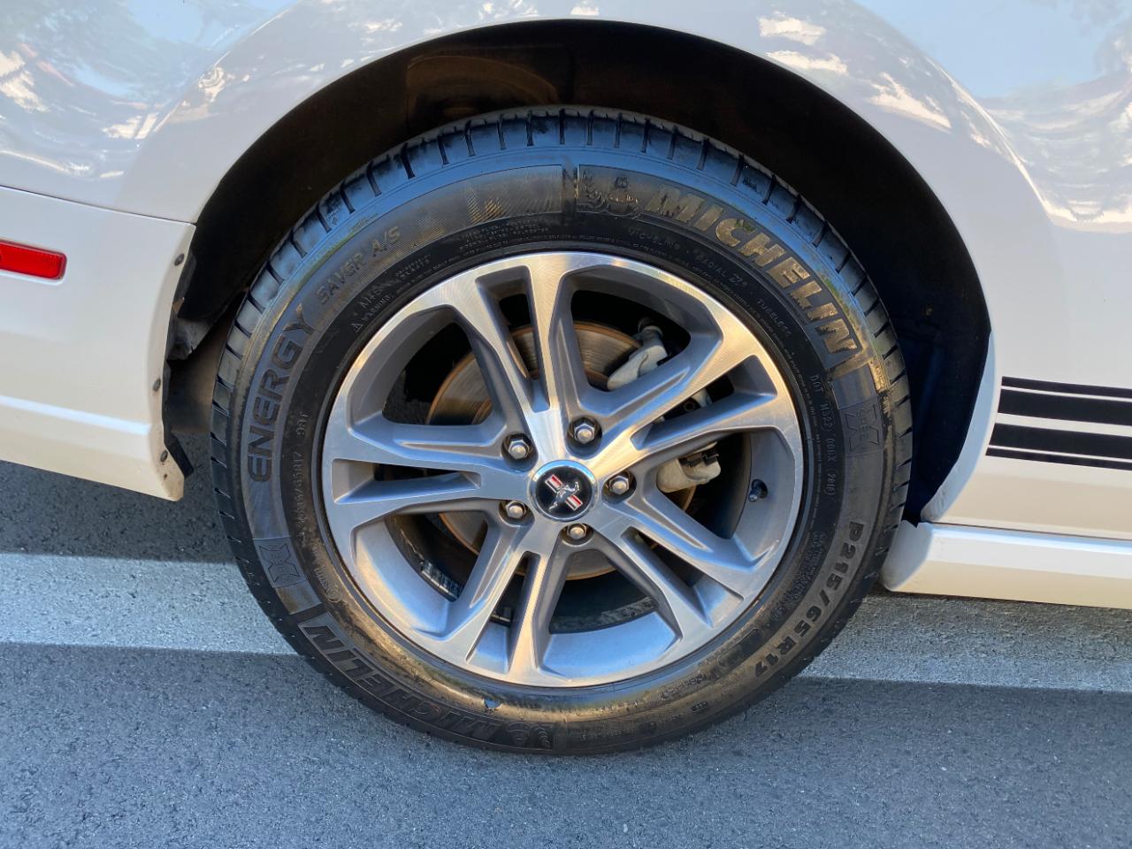 Ford Mustang 2dr Conv V6 Premium 2014