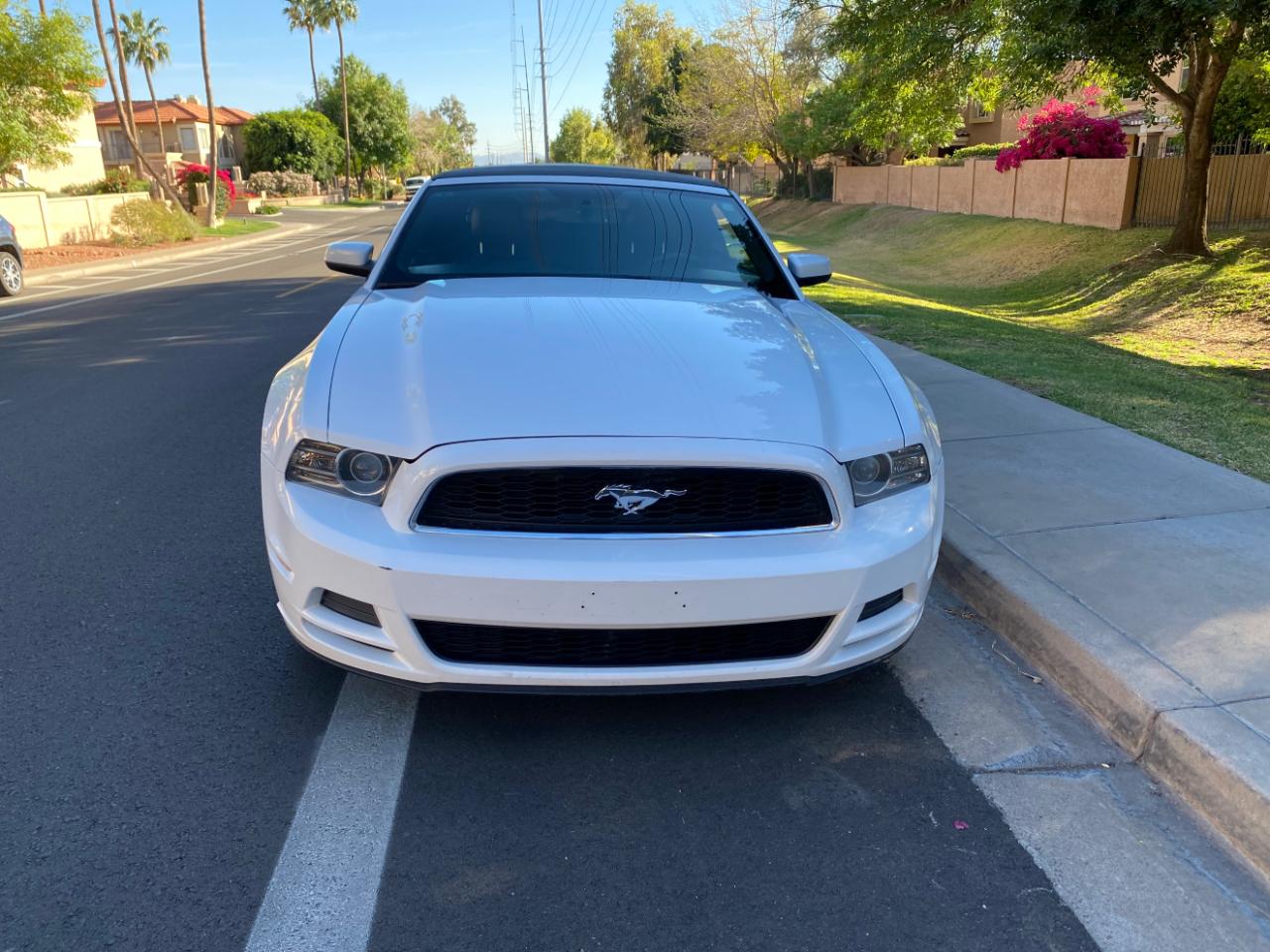 Ford Mustang 2dr Conv V6 Premium 2014