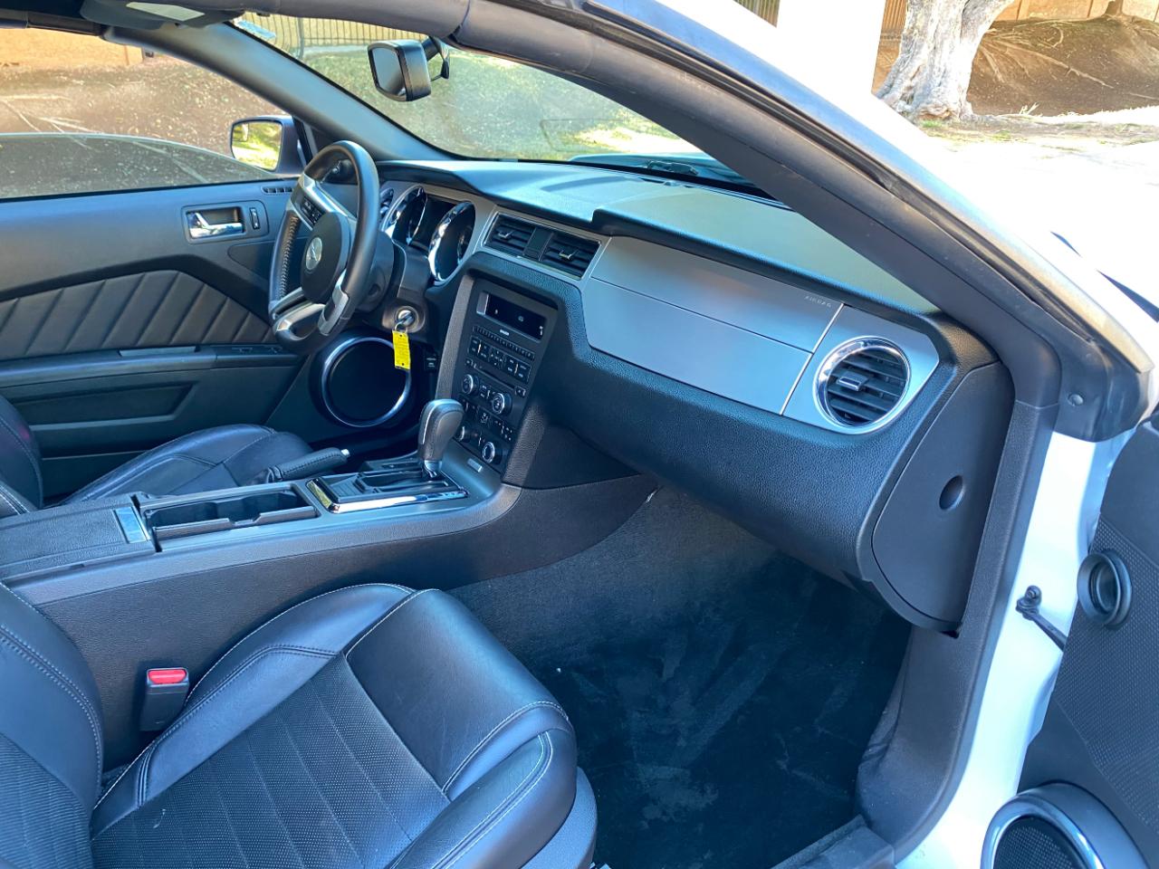 Ford Mustang 2dr Conv V6 Premium 2014