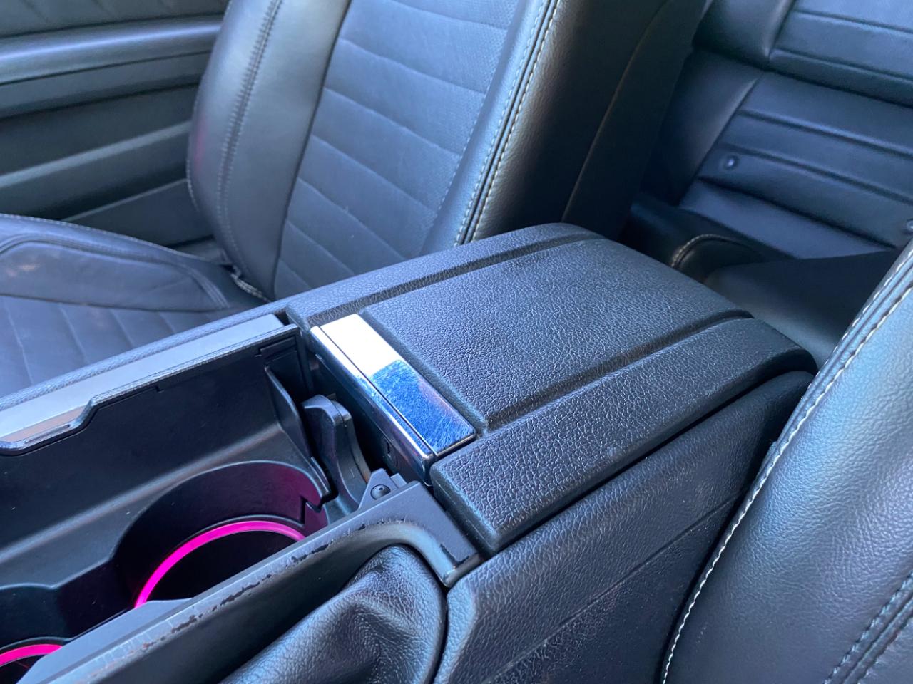 Ford Mustang 2dr Conv V6 Premium 2014