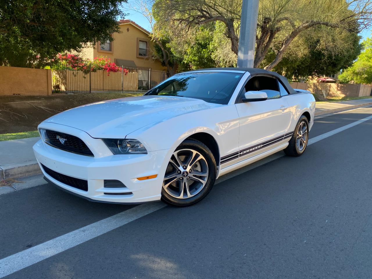 Ford Mustang 2dr Conv V6 Premium 2014