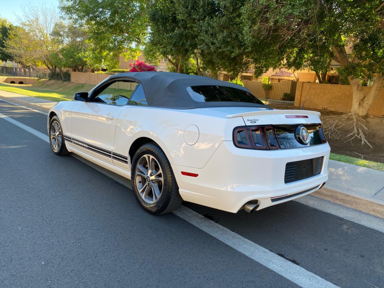 Ford Mustang 2dr Conv V6 Premium 2014