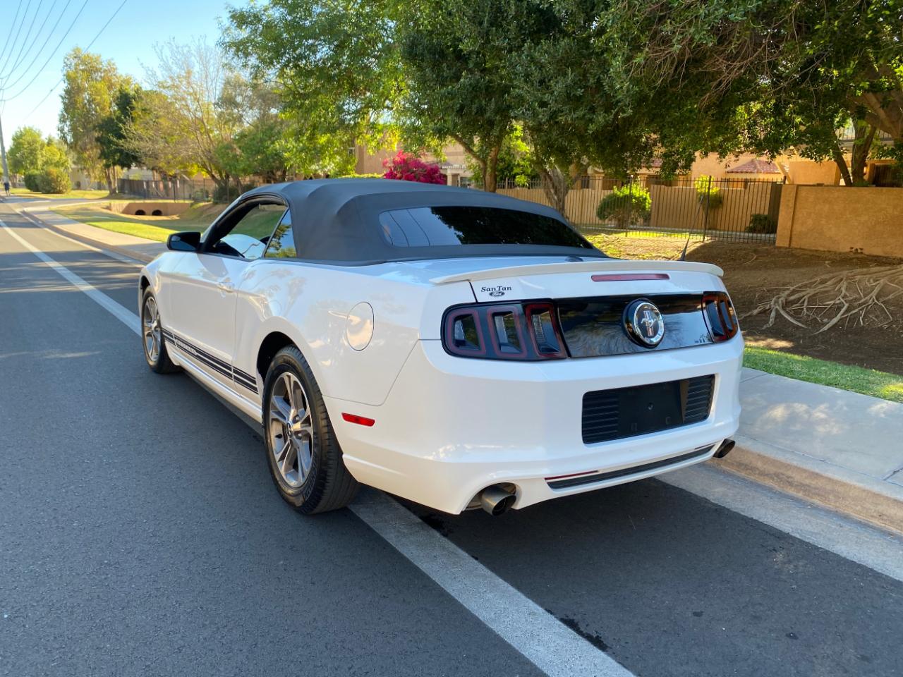 Ford Mustang 2dr Conv V6 Premium 2014