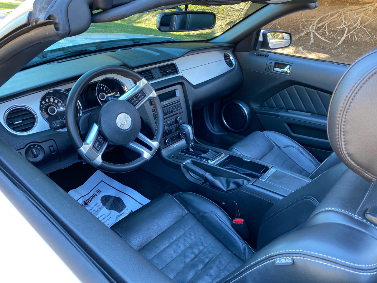 Ford Mustang 2dr Conv V6 Premium 2014