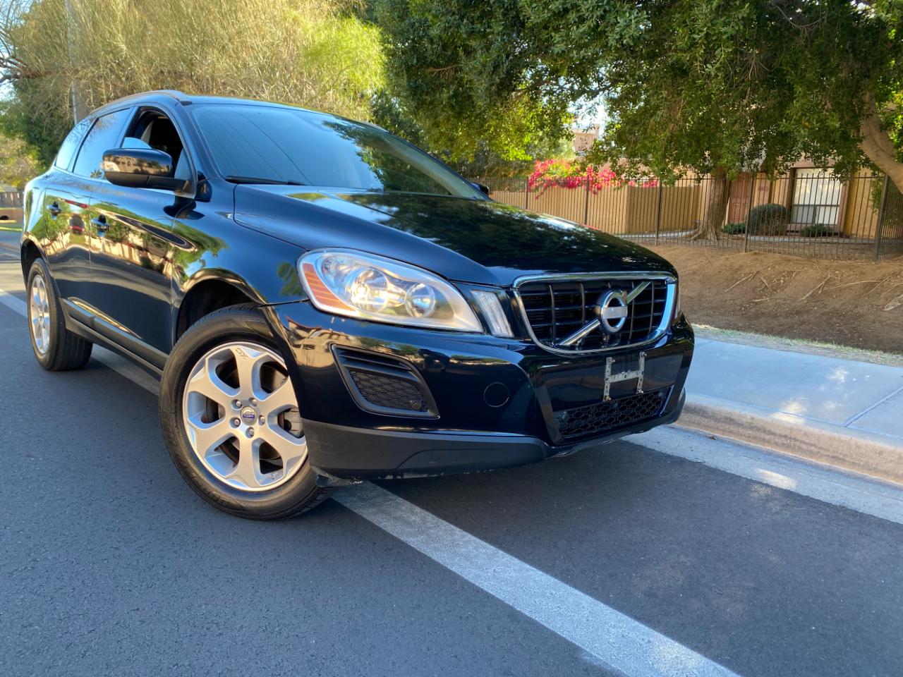 Volvo XC60 4dr 3.2L PZEV 2012