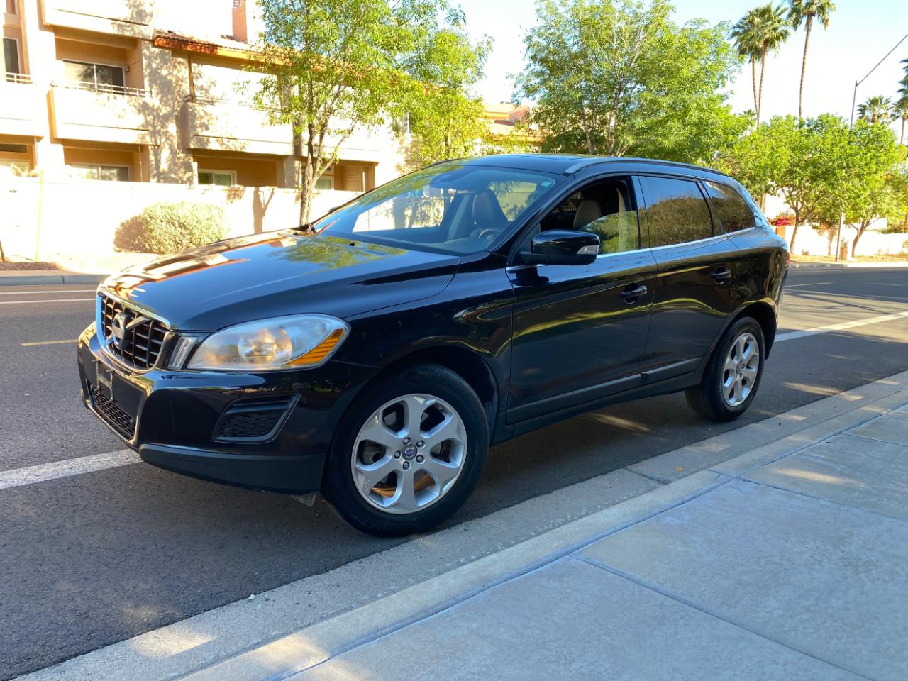 Volvo XC60 4dr 3.2L PZEV 2012