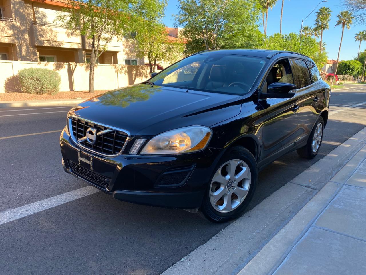 Volvo XC60 4dr 3.2L PZEV 2012