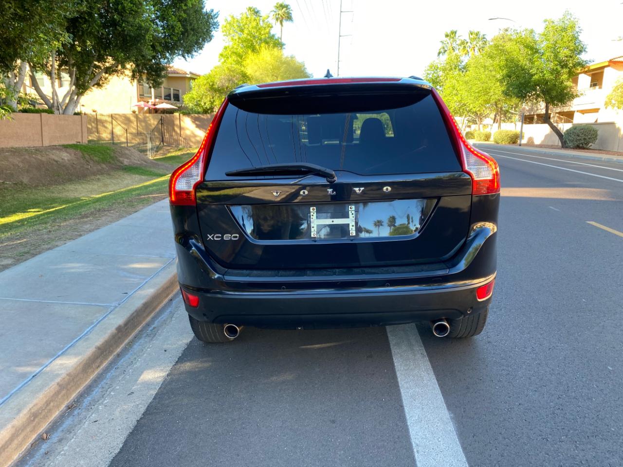 Volvo XC60 4dr 3.2L PZEV 2012