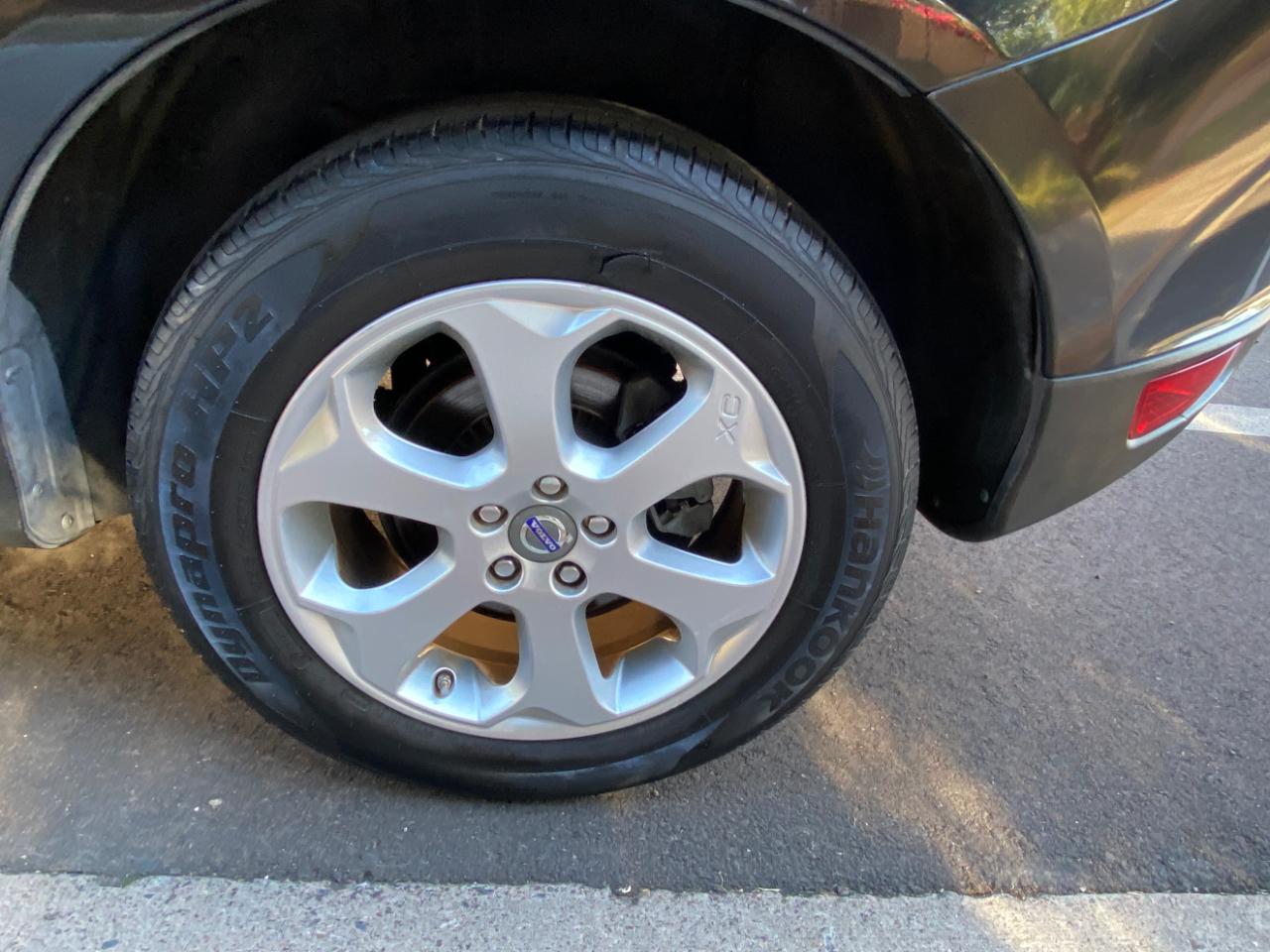 Volvo XC60 4dr 3.2L PZEV 2012