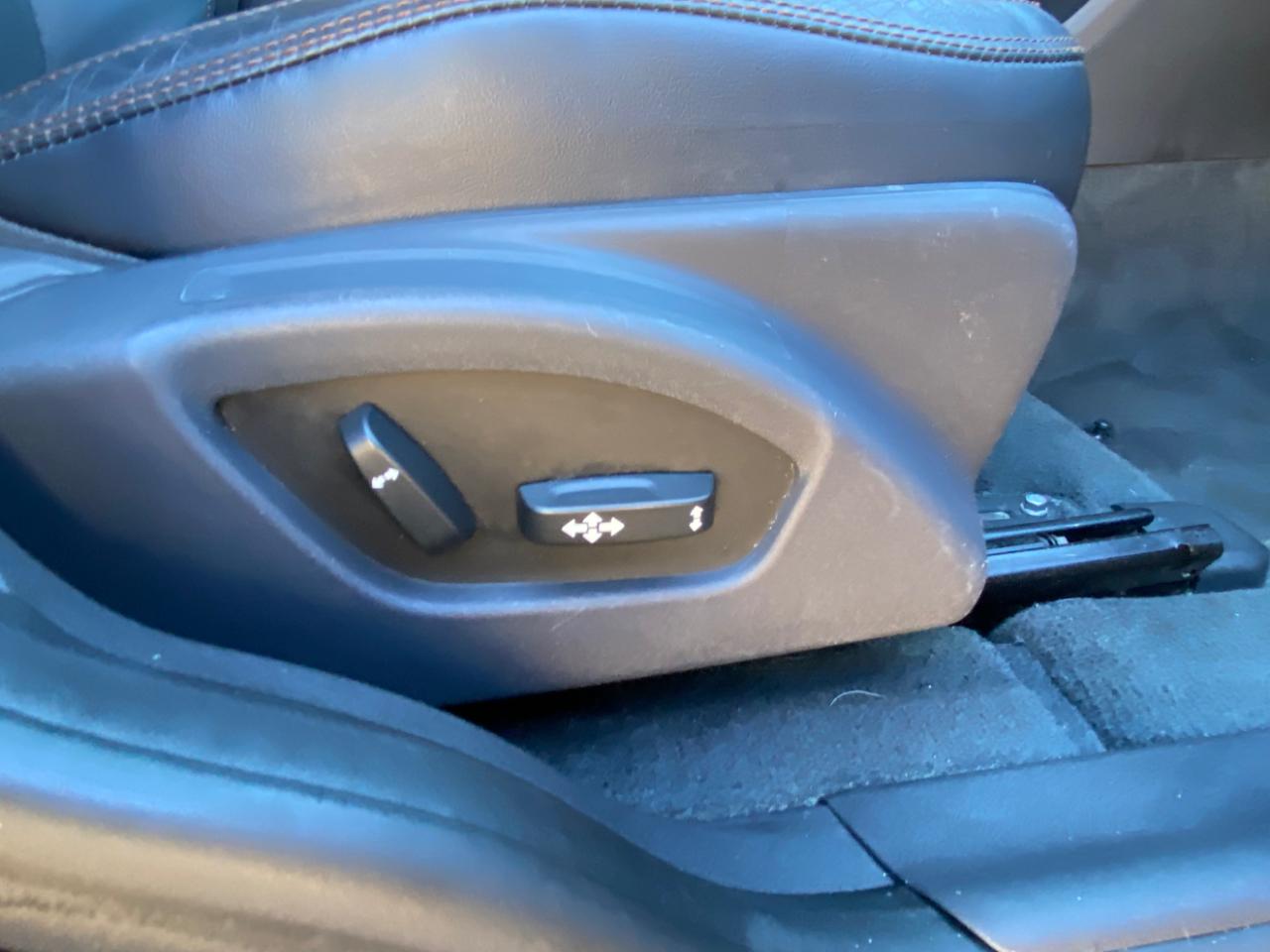 Volvo XC60 4dr 3.2L PZEV 2012