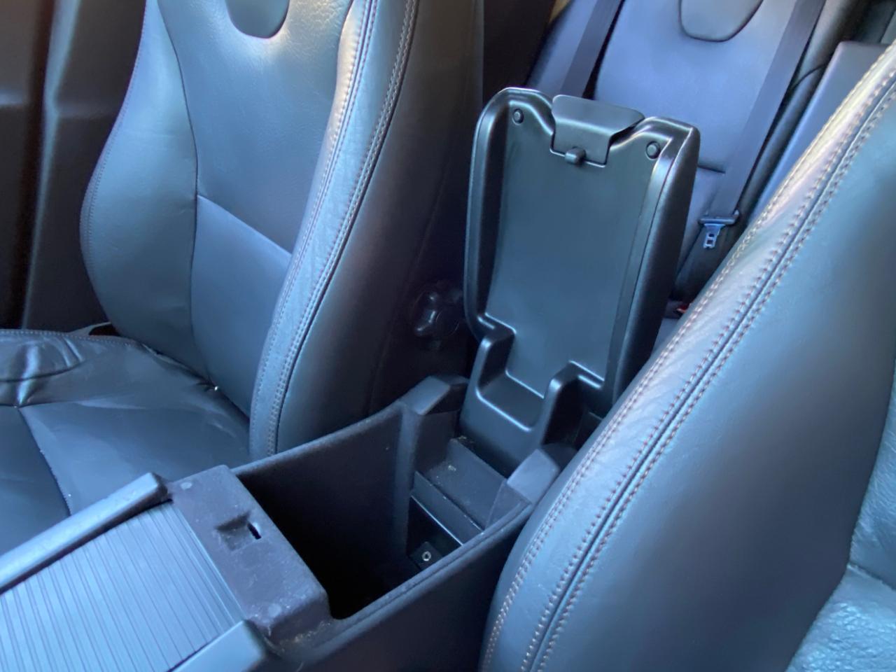 Volvo XC60 4dr 3.2L PZEV 2012