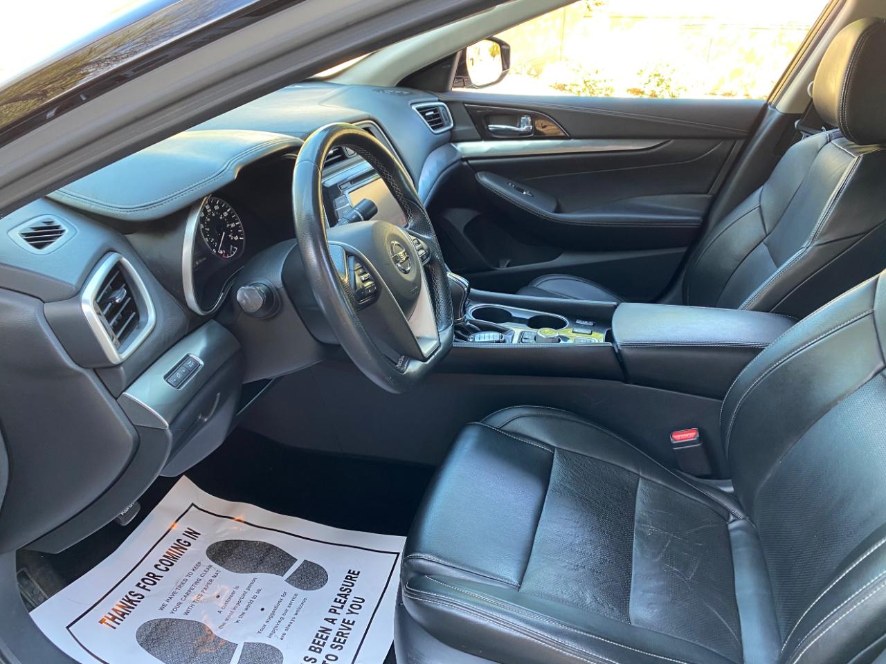 Nissan Maxima SV 3.5L 2020