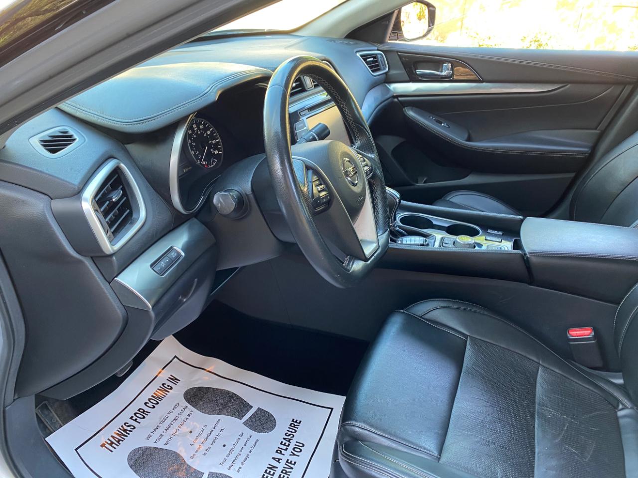 Nissan Maxima SV 3.5L 2020