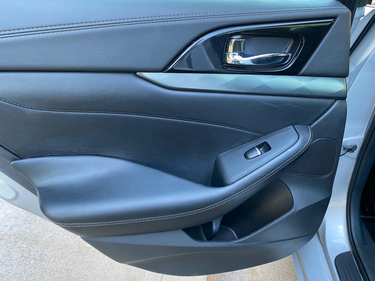 Nissan Maxima SV 3.5L 2020