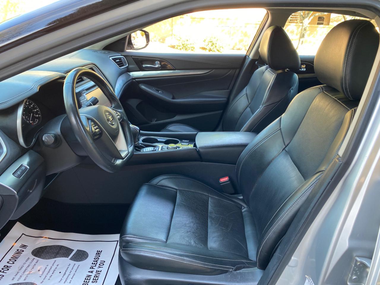 Nissan Maxima SV 3.5L 2020