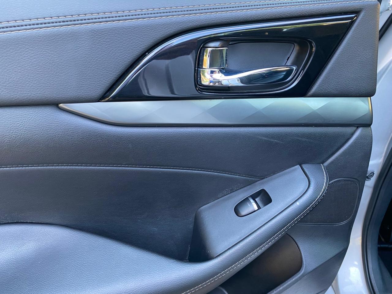 Nissan Maxima SV 3.5L 2020