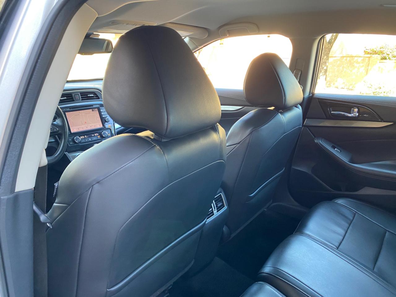 Nissan Maxima SV 3.5L 2020