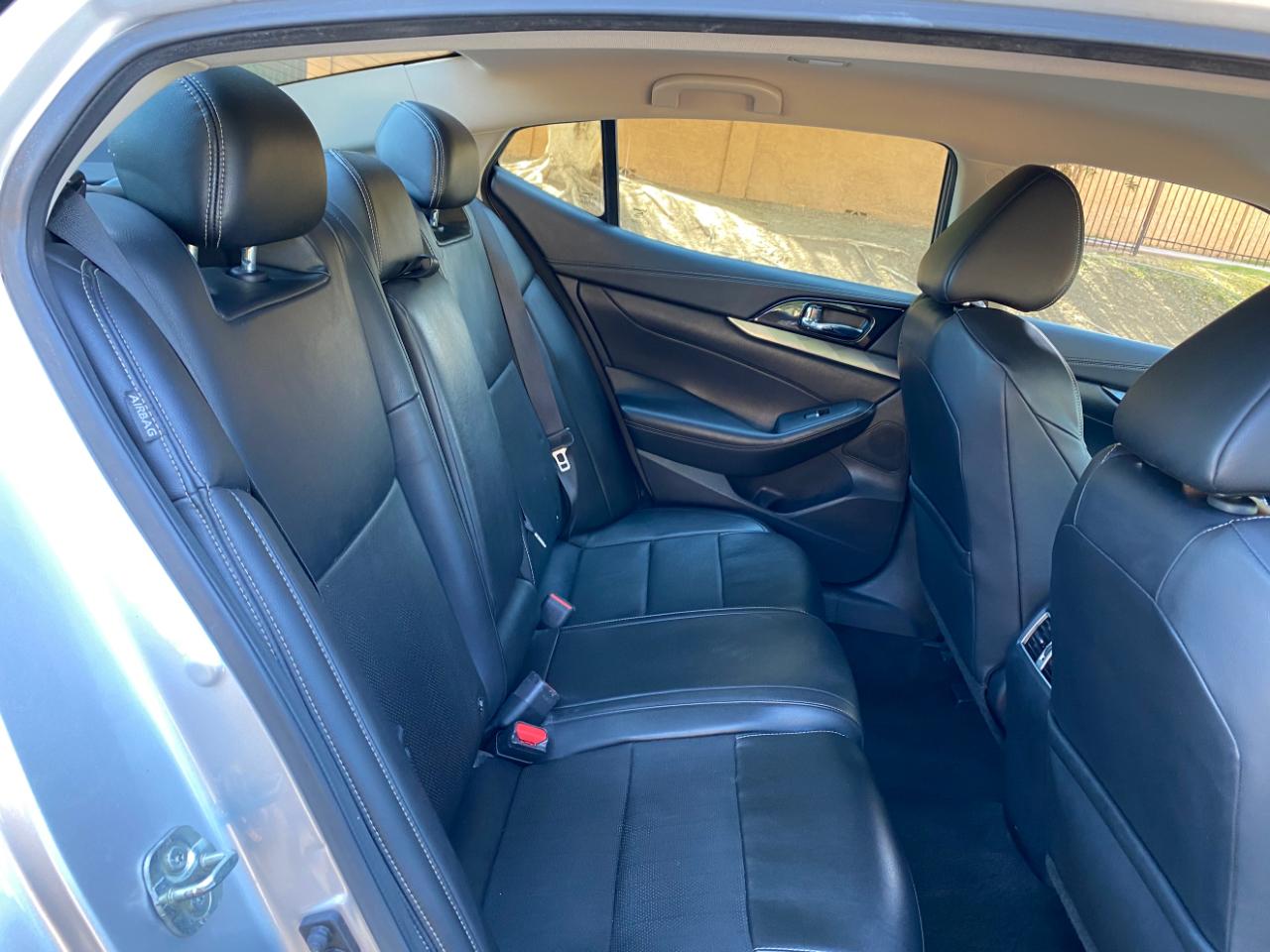 Nissan Maxima SV 3.5L 2020