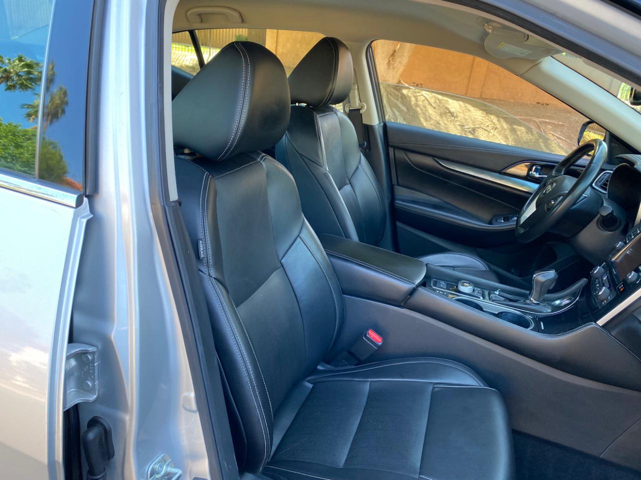 Nissan Maxima SV 3.5L 2020