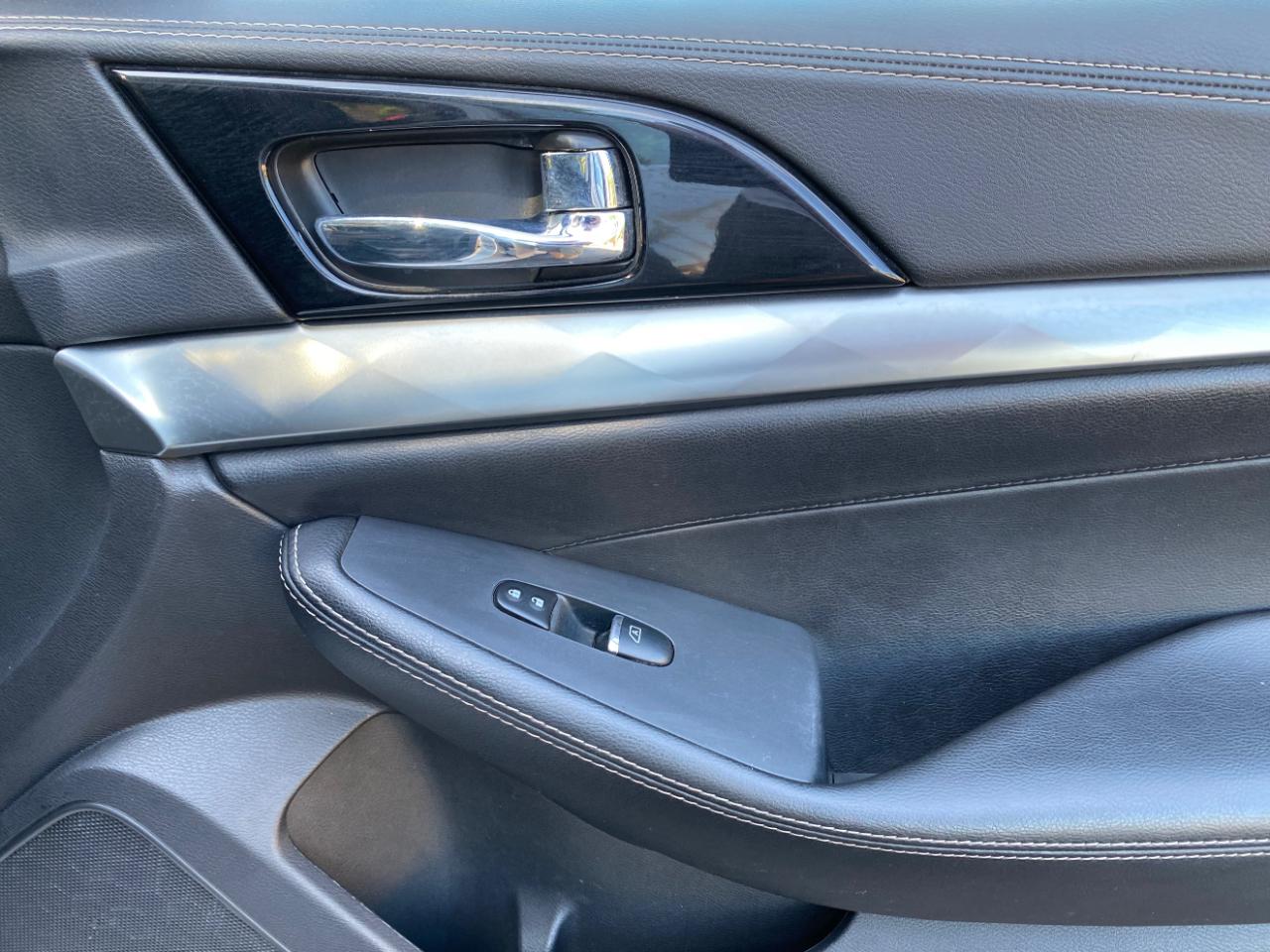 Nissan Maxima SV 3.5L 2020