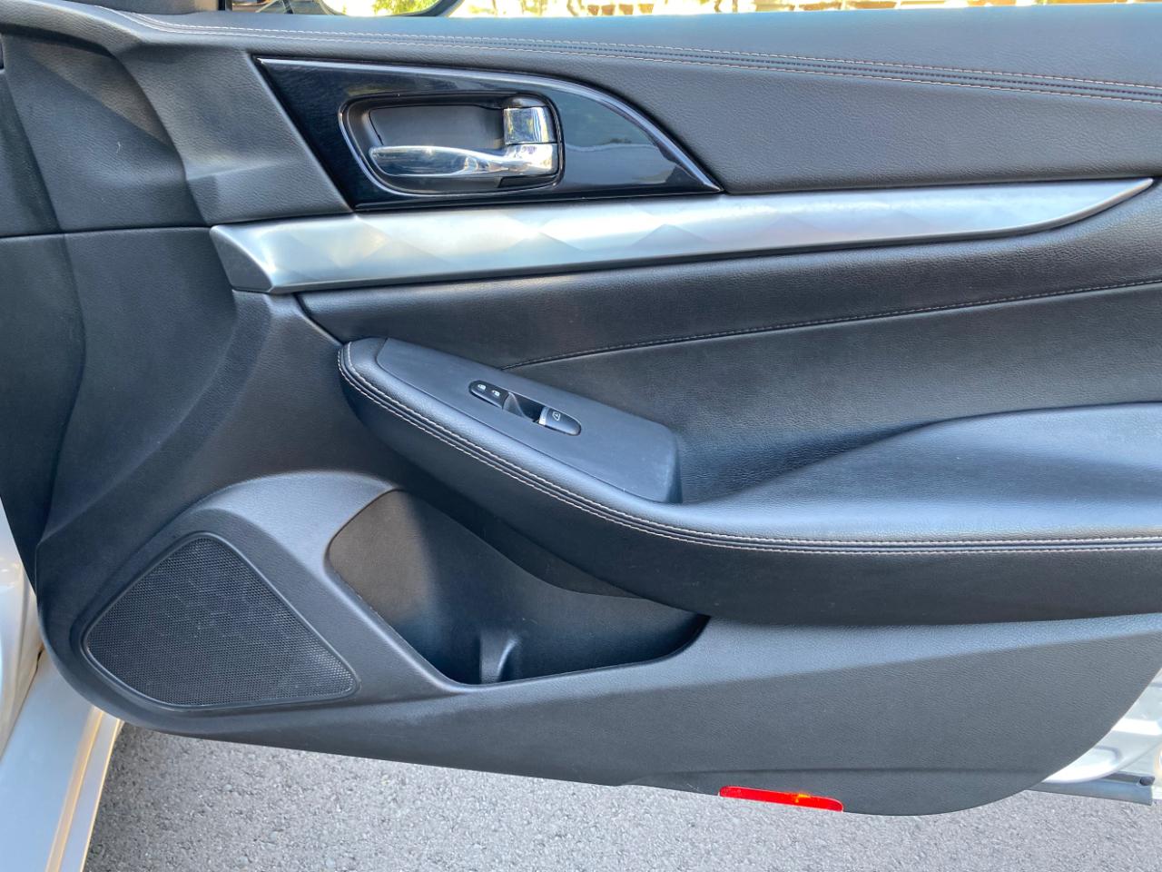 Nissan Maxima SV 3.5L 2020