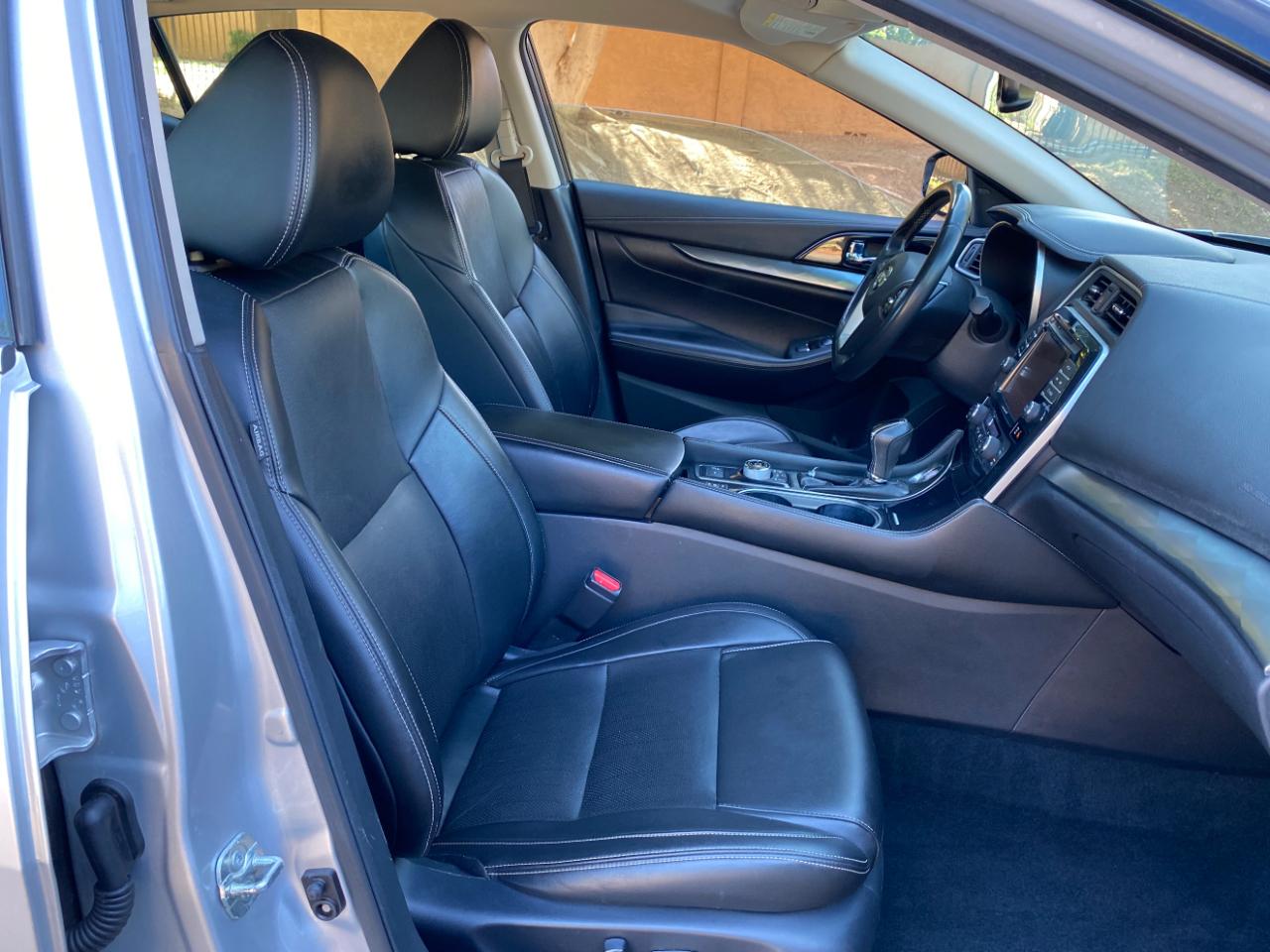 Nissan Maxima SV 3.5L 2020