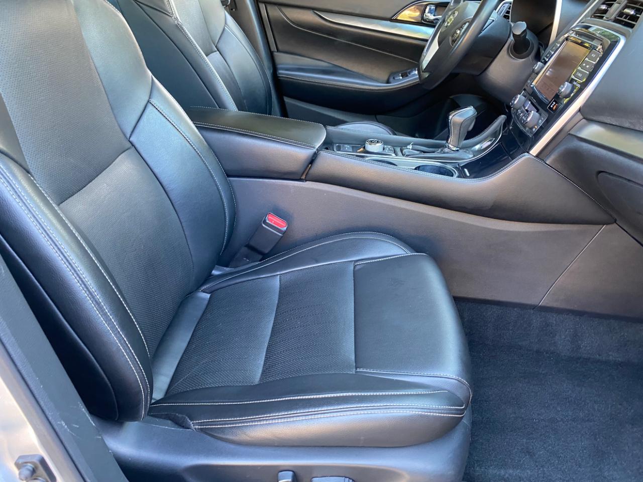 Nissan Maxima SV 3.5L 2020