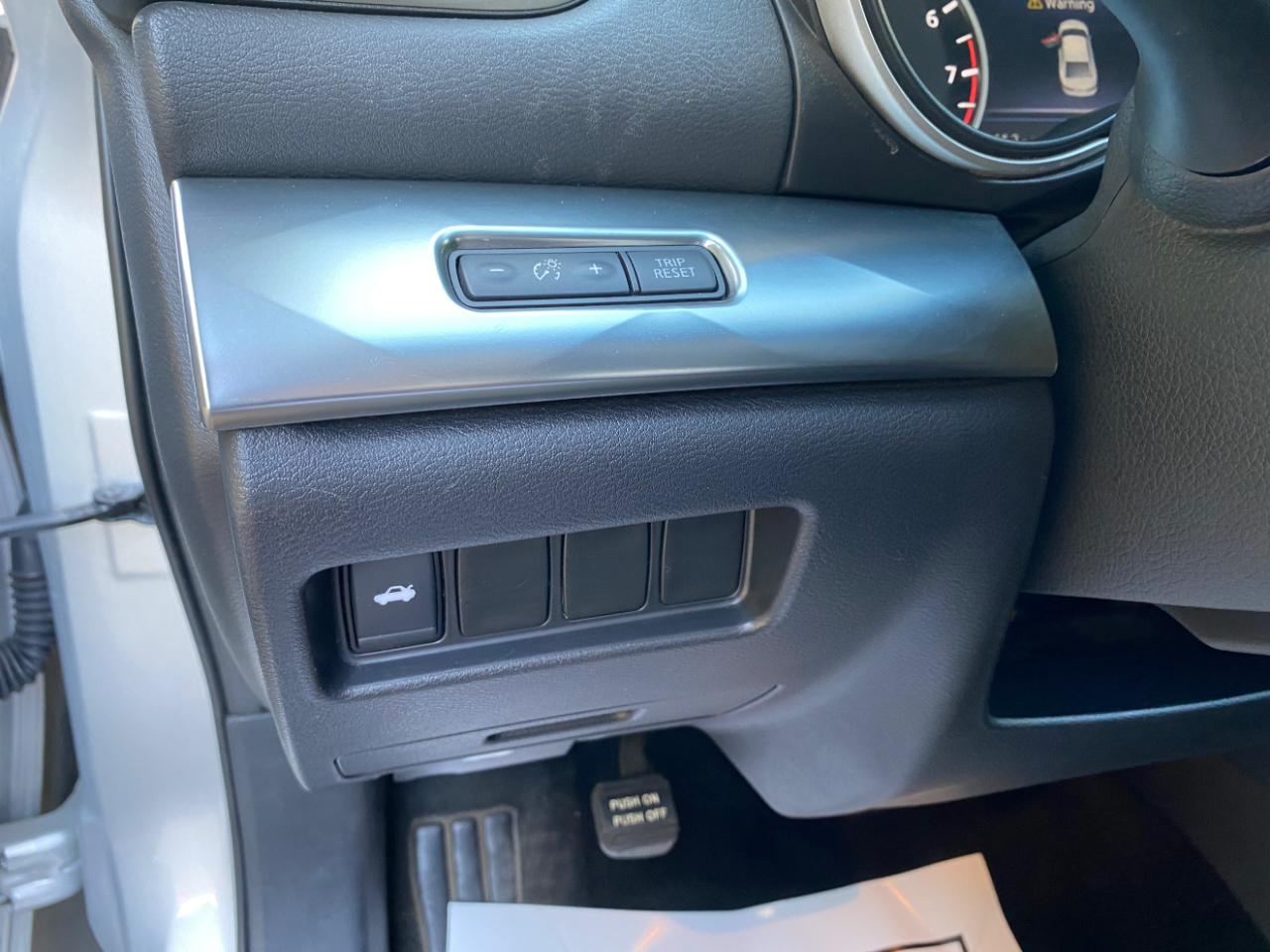 Nissan Maxima SV 3.5L 2020