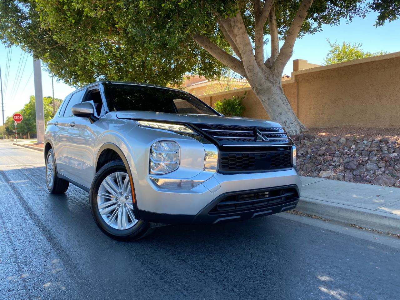 Mitsubishi Outlander ES 2022