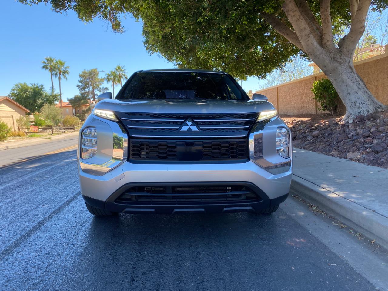 Mitsubishi Outlander ES 2022